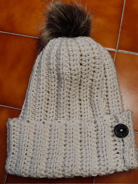 Stocking Hat with Pom Pom - Beege